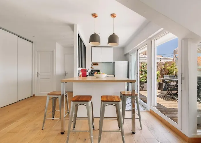 شقة Little Bibi Terrace - Cote Des Basques And Private Garage *